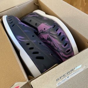 Sperry new ladies plastic shoes size 8